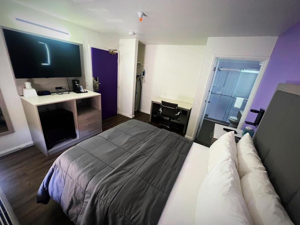 Deluxe Room (1 adult + 1 child) interior